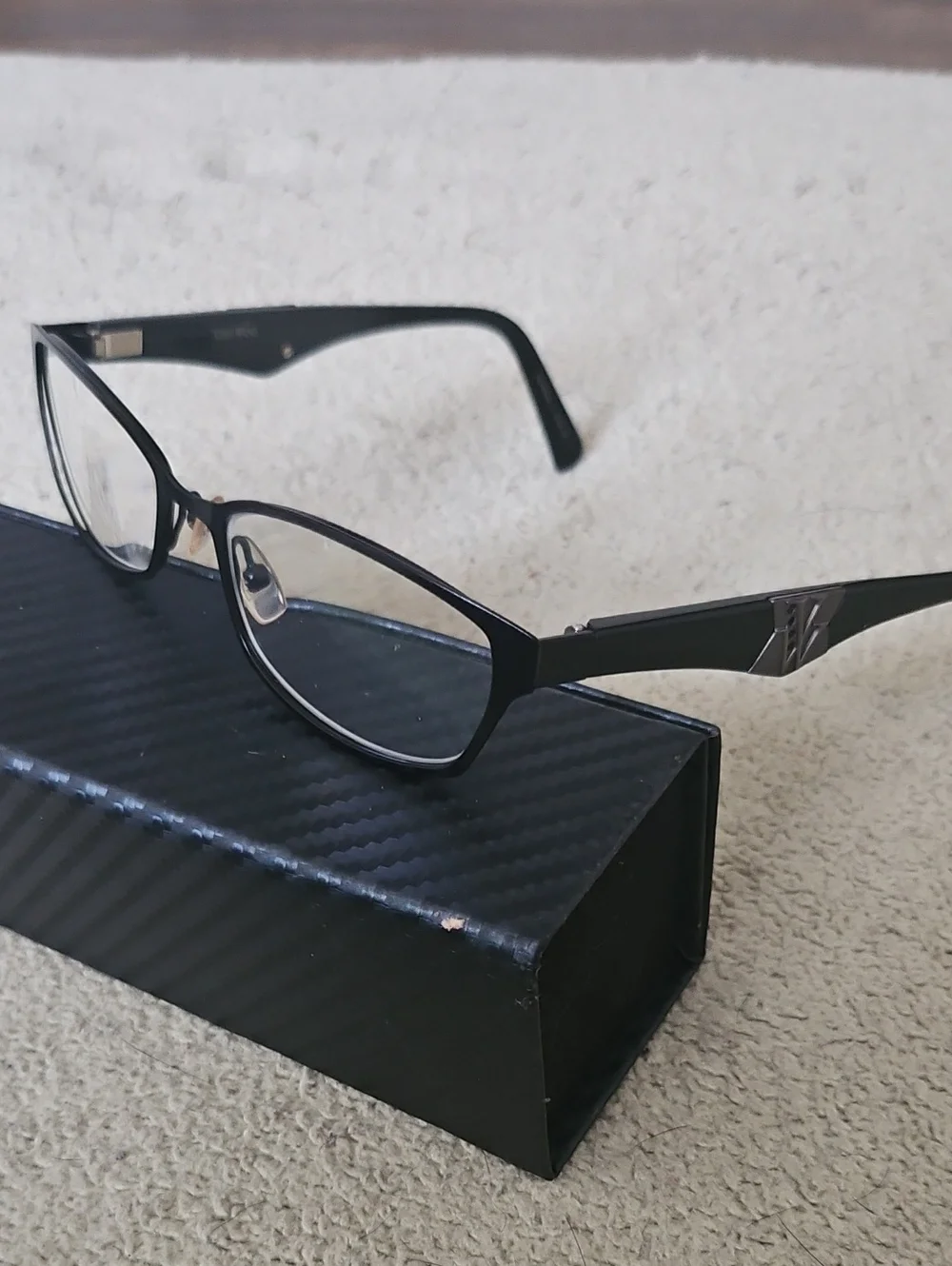 Vera Wang Designer Eyeglasses